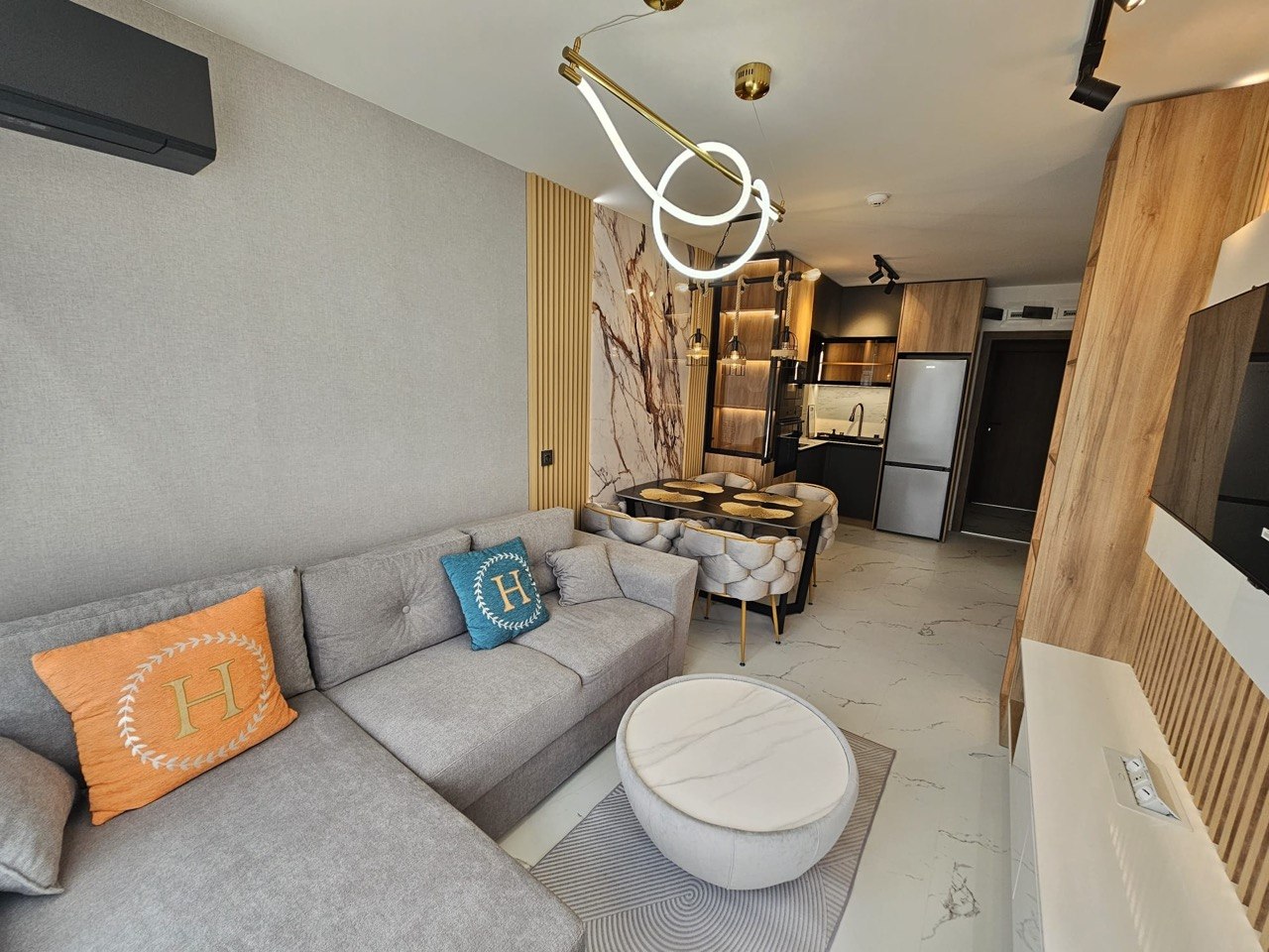 Двухкомнатная квартира в Sweet Home 9 — фото недвижимости 1