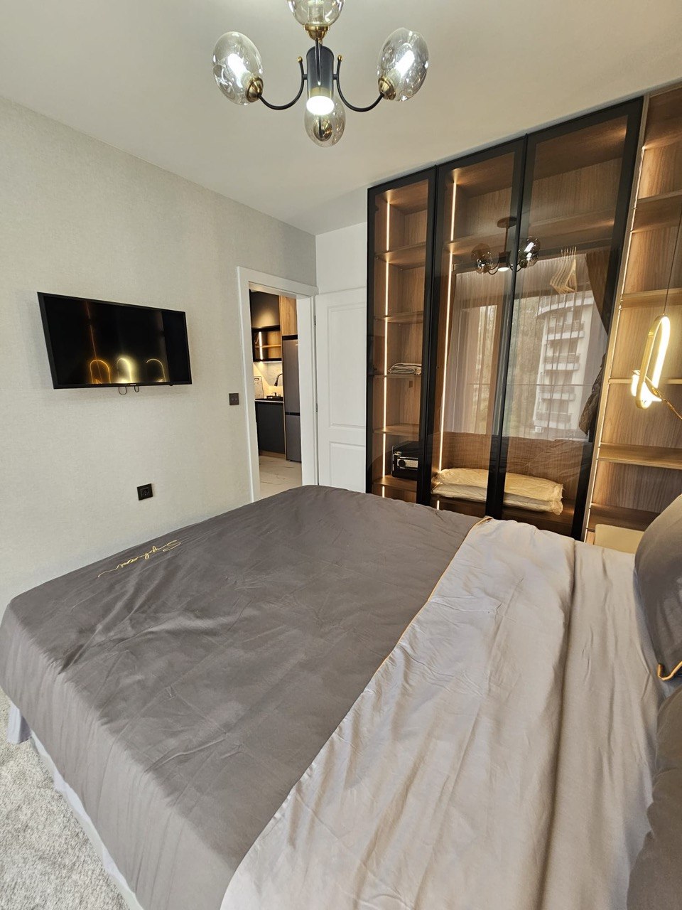 Трехкомнатная квартира в Sweet Home 9 — фото недвижимости 10